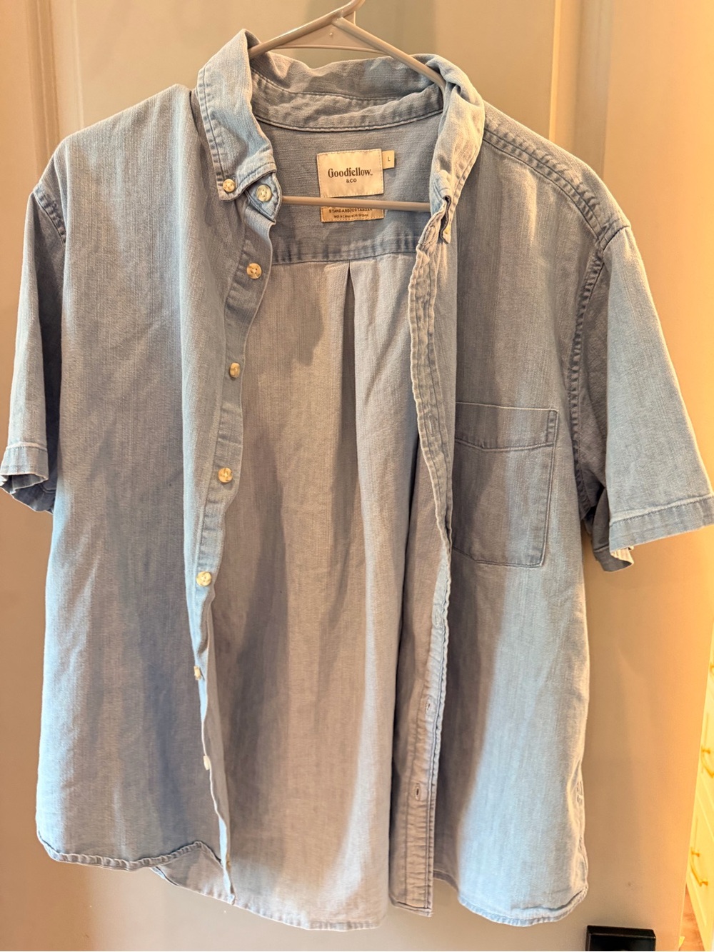 Goodfellow & Co Light Blue Short-Sleeve Button-Down Shirt